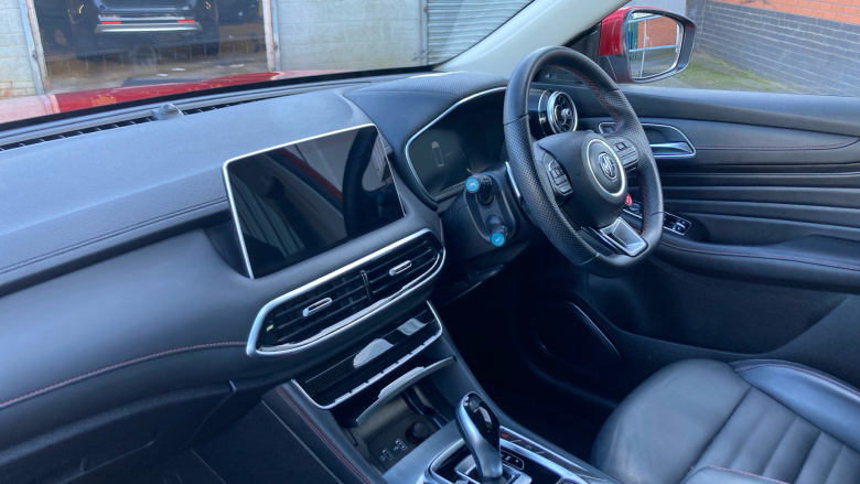 MG HS 1.5 T-GDI Trophy 5dr DCT Petrol Hatchback